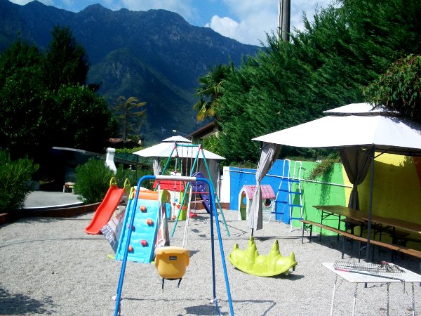 villa-idro-lake-children's-playground